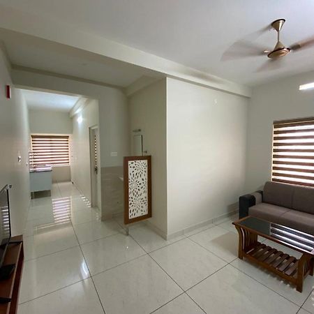 דירות Kochi Nimet Residency מראה חיצוני תמונה